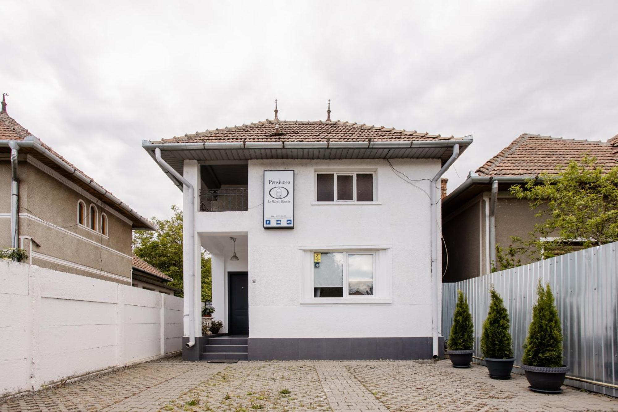 La Maison Blanche Hotel Alba Iulia Eksteriør billede