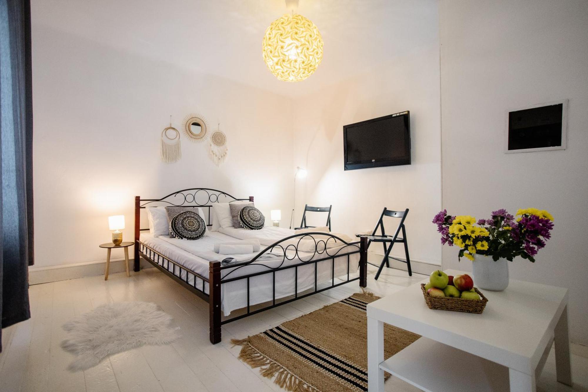 La Maison Blanche Hotel Alba Iulia Eksteriør billede
